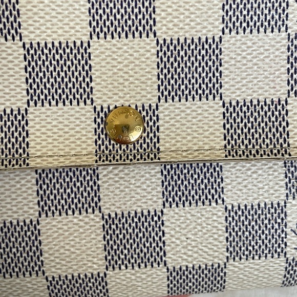 Louis Vuitton Damier Azur Wallet - Picture 5 of 13